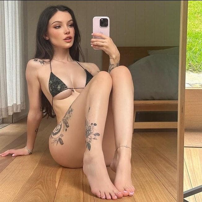 Dainty_wilder纹身美女私下玩这么野丨双女互舔互插喷白浆 完整视频在线播放