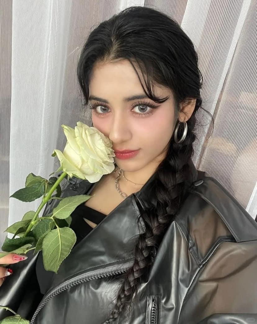 印度女护士敲错房门遭轮奸丨银行职员和硕士的私下真面目 完整视频在线播放