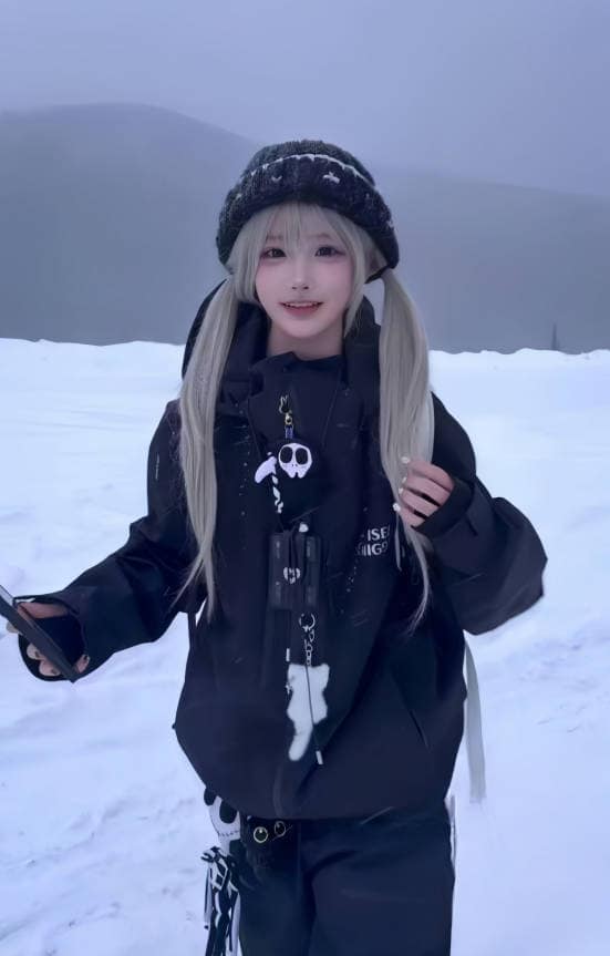 king桑私密视频流出丨滑雪名媛空翻替身内幕起底,反差尺度真绝了 完整视频在线播放