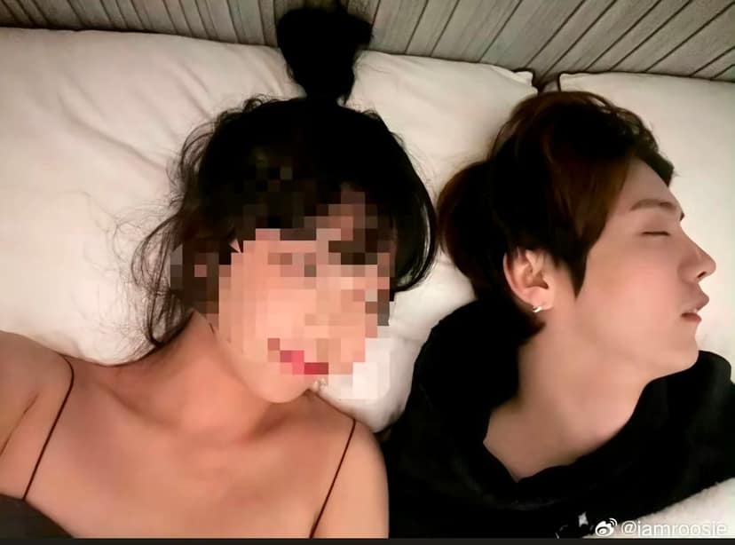 司晓迪爆料睡遍内娱顶流鹿晗醉酒同床吴亦凡舌吻细节太顶 完整视频在线播放