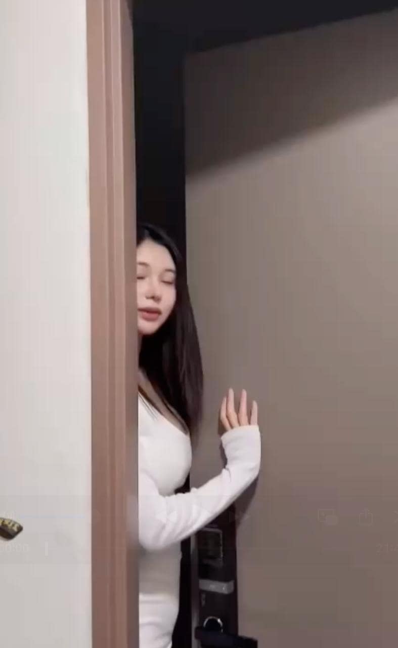 徐婉私下玩得这么野?看着清纯的韩国顶流BJ精油按摩直接失禁 完整视频在线播放