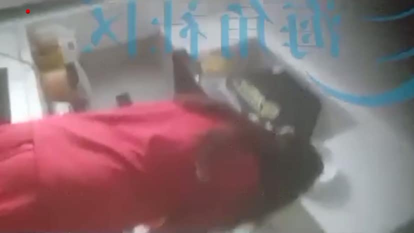 海角社区熟女老妈这波反差绝了,吐槽老爸不行被儿子内射到满足 完整视频在线播放