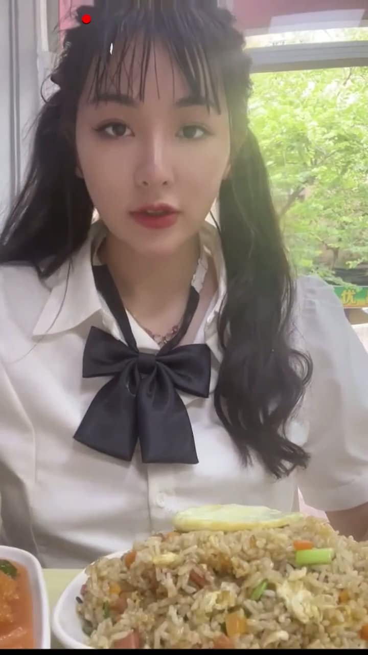 贝贝与tonyj餐厅真空露奶爬山全裸野战29分钟视频太顶了 完整视频在线播放