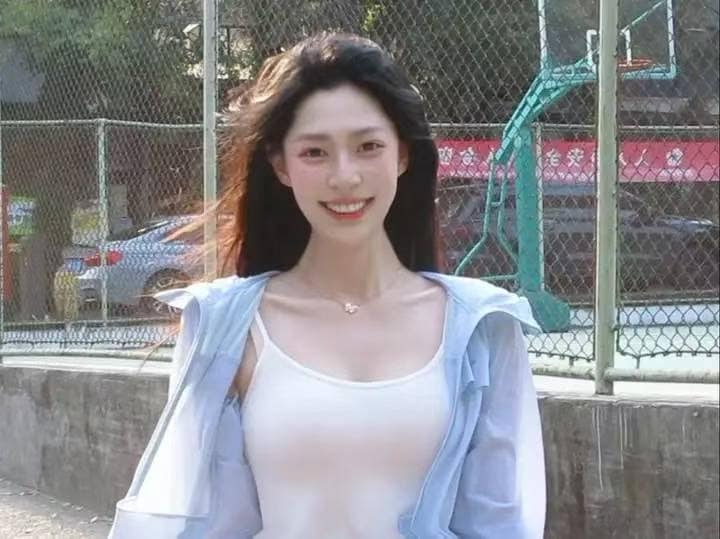 武汉大学校花李娜毕业聚会视频流出跪床深喉反差太顶 完整视频在线播放