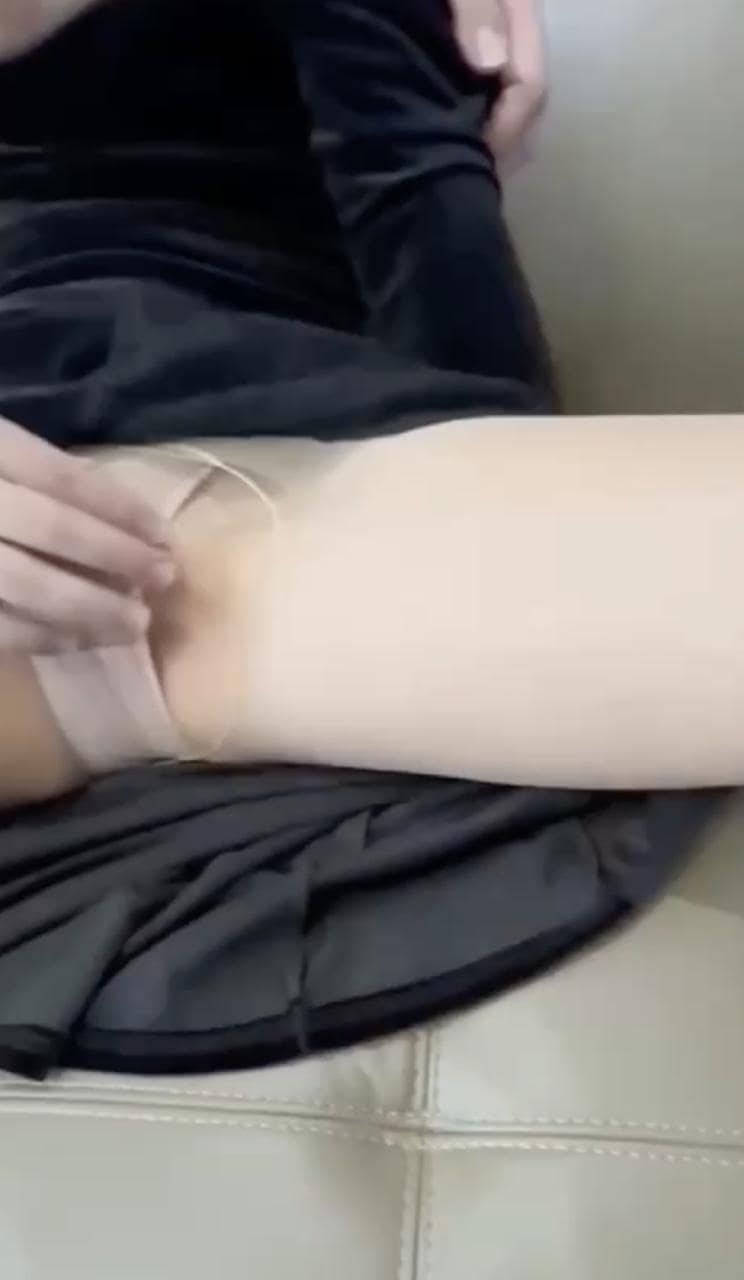 献妻老公为升职把上司带回家录像看老婆被猛插到眼神迷离 完整视频在线播放