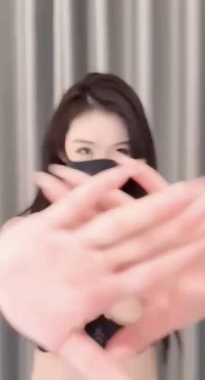 上官雅儿看着像清纯模特,私下穿红钻高跟鞋玩这么野 完整视频在线播放