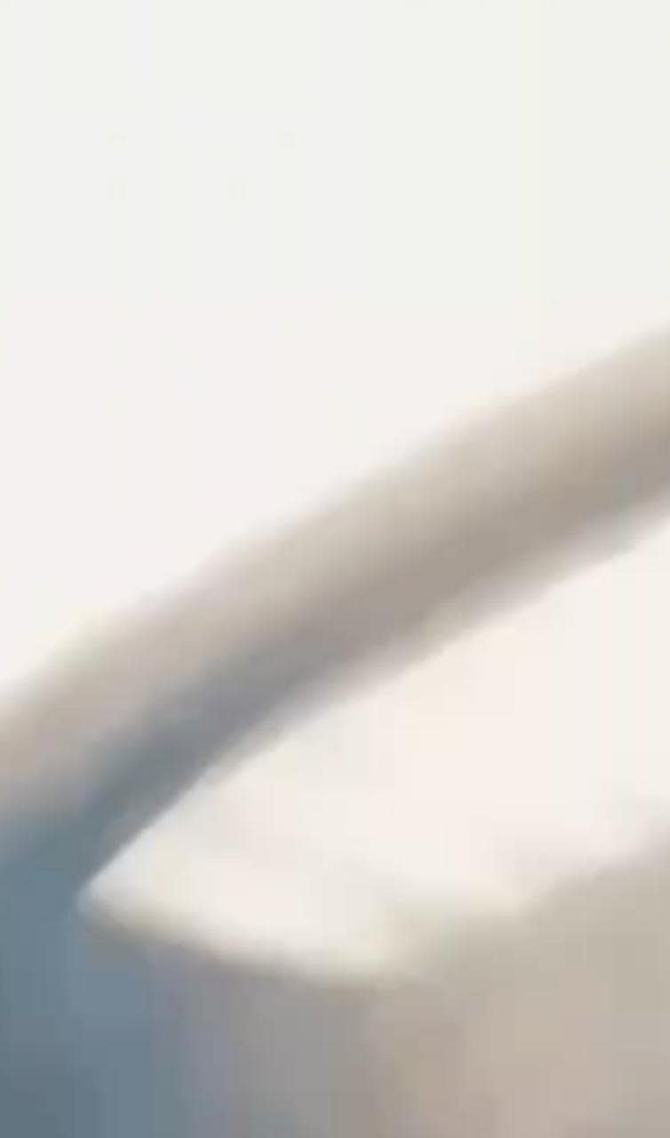 小伊伊在三亚包养鲜肉跟闺蜜3P,老公竟然在旁边拍视频全程围观 完整视频在线播放