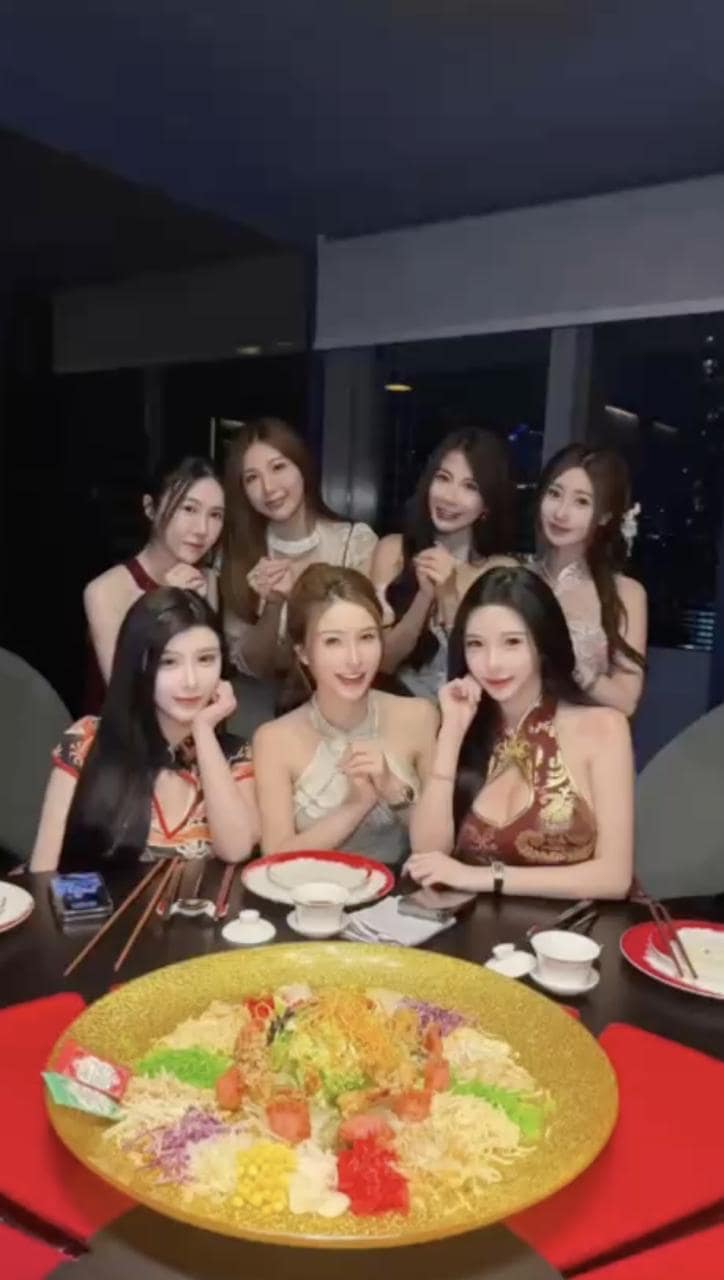 MSPUIYI萧佩儿酒店激战视频流出,马来西亚女神私下反差太顶 完整视频在线播放