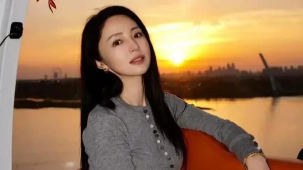 追着落日过江面：董璇松花江缆车画面，治愈感从哪来