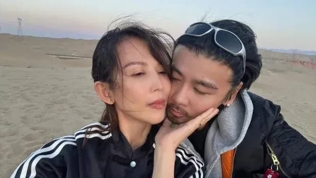 蔡少芬晒合照庆结婚23年生日两件事：由头和那句感谢