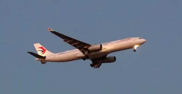 航协就东航空姐下跪事件发声：从东航通报到行业声明的时间线
