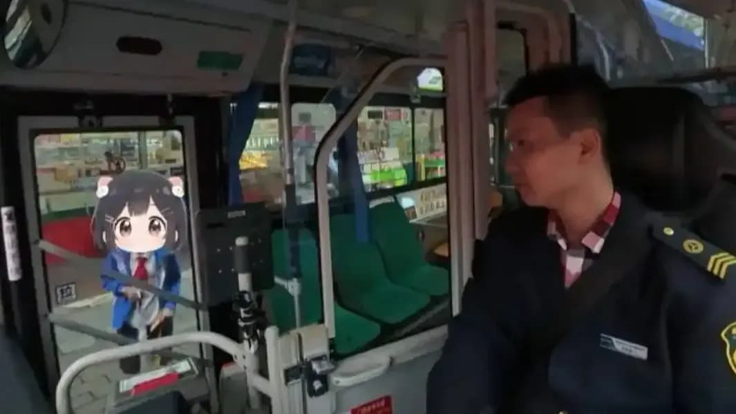 成都公交司机等女孩赶车始末：多等几秒，少等二十分钟