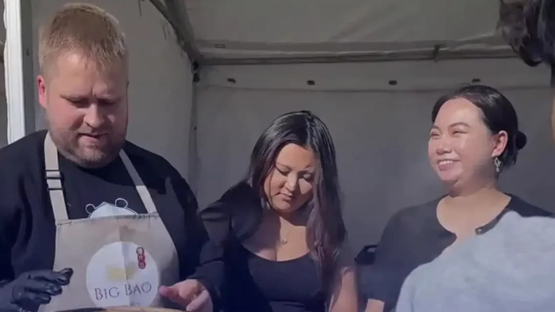 丹麦人卖中国包子排百米长队，丈母娘的眼泪为何戳人