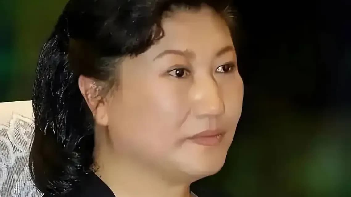 高秀敏剧照被印祭品，何庆魁首度发声：气愤，不知找谁维权
