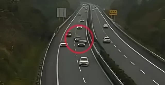 高速事故后不挪车：两起交警怒吼的案例一次说清