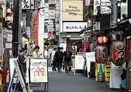 日本半年5373家企业破产起底：加息、日元与倒闭潮的关系