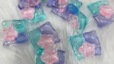 洗衣凝珠比洗衣液更伤眼：浓度之说与溅眼后的做法