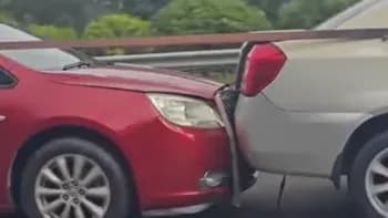 天津「三车连体」上路两问：合法性卡在哪，交警吭声了吗