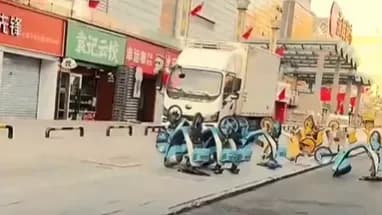 扶正林州车轮朝天的共享单车：公司每日排查，夜间巡逻