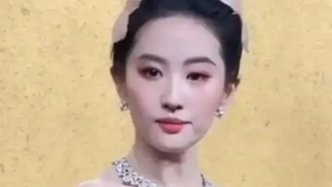 刘亦菲红毯眼睛一大一小扒一扒：压轴、神女与工作室图