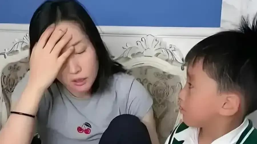二年级每天拍1小时辅导视频：泸州教体局责令整改，边界在哪