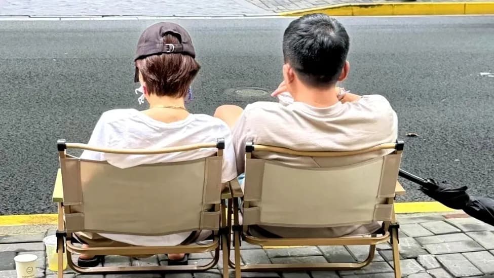 马伊琍被曝与神秘男约会求证：肢体语言是否突破安全距离，实锤几分