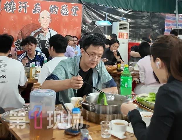 莫氏鸡煲爆火五个月后：600万养鸡场与儿女辞职始末