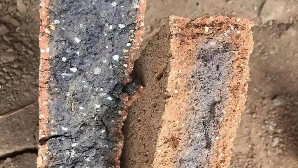 南昌自建房砖块徒手掰断始末：砖厂怎么说，监管缺在哪
