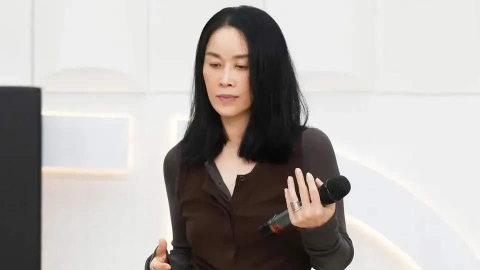 那英身材管理好牛追问：跟同龄女星比谁更能打