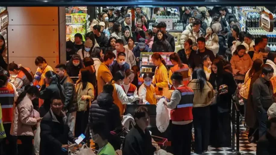 胖东来公示顾客打骂员工：顾客是上帝，还是员工也是人