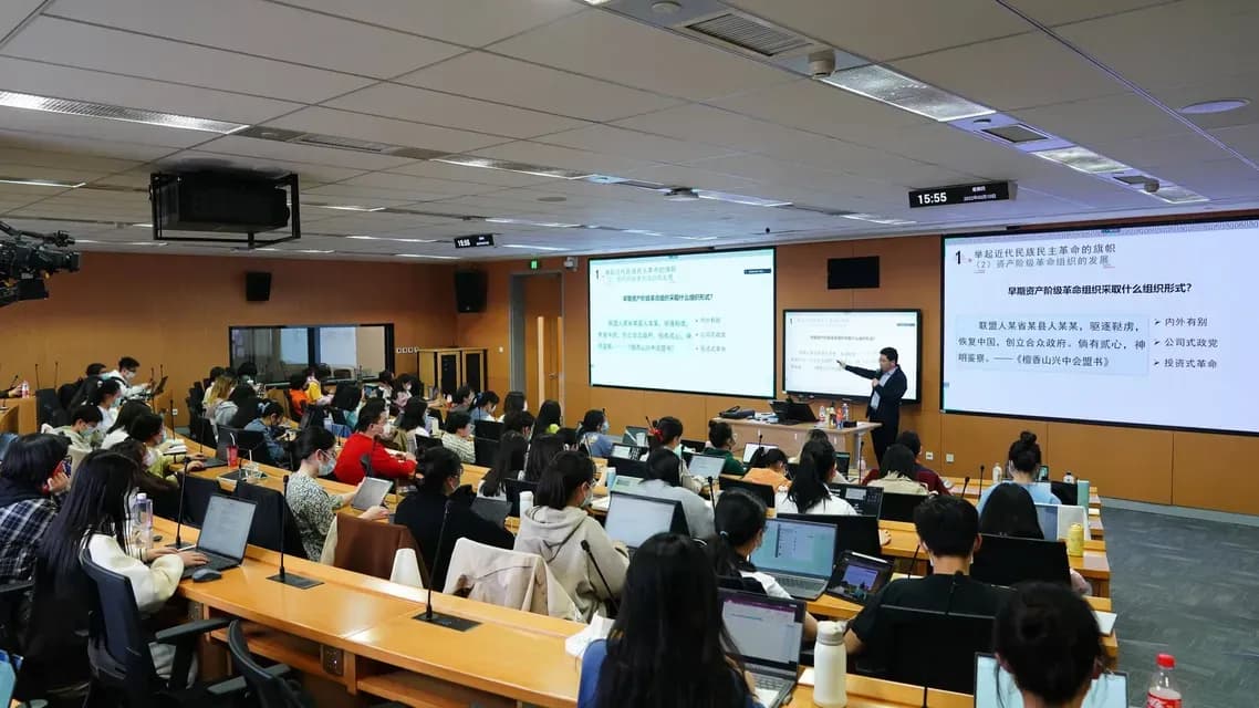 严禁全程依赖PPT：这回高校新规争的是什么