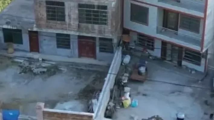 乾隆地契遇上六尺巷：邻里争地，该讲凭据还是讲情分