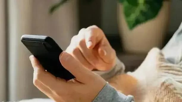 用他人真名当昵称：该立案还是再等等