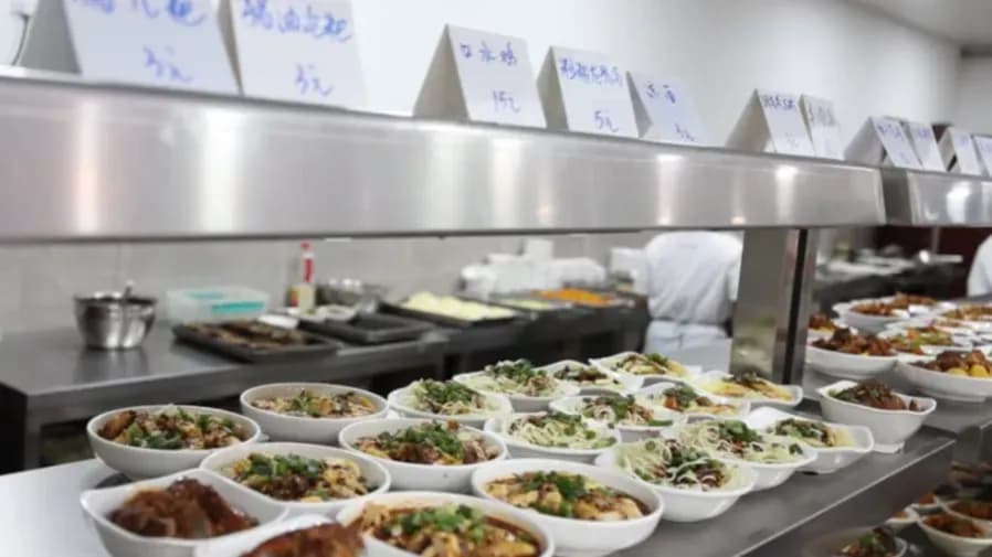 荣昌政府食堂开放4天时间线：3000游客、400斤卤鹅怎么吃出来的