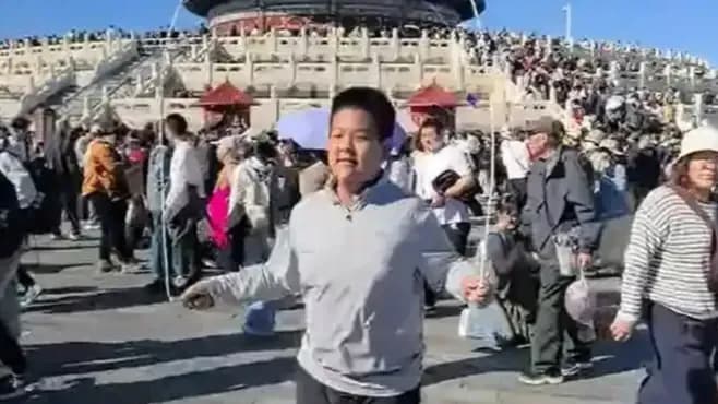 山东学生景区随手跳绳：两件事说清这个梗