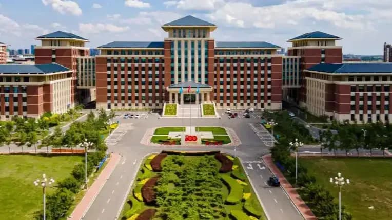 山西大学揭牌集成电路学院是真的吗：学院调整数字求证