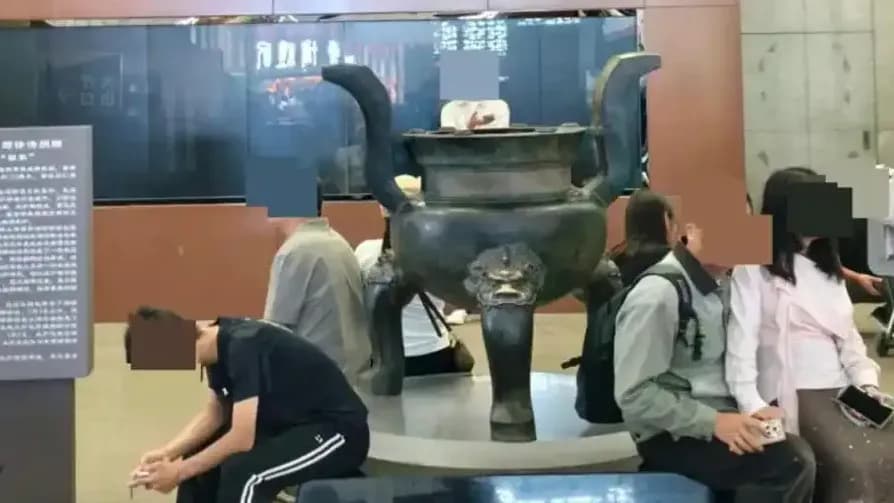 天施大炉被当靠背：围栏是补牢，还是本该早装