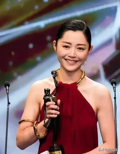 卫诗雅凭什么拿百花影后？这波质疑站得住吗