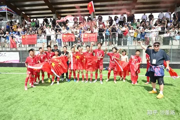 孙继海对阵董路少年队几问：基本功还是实战，争的是哪条路