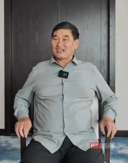 大衣哥「种地不辛苦」回应背后:这句话到底戳中了谁的神经