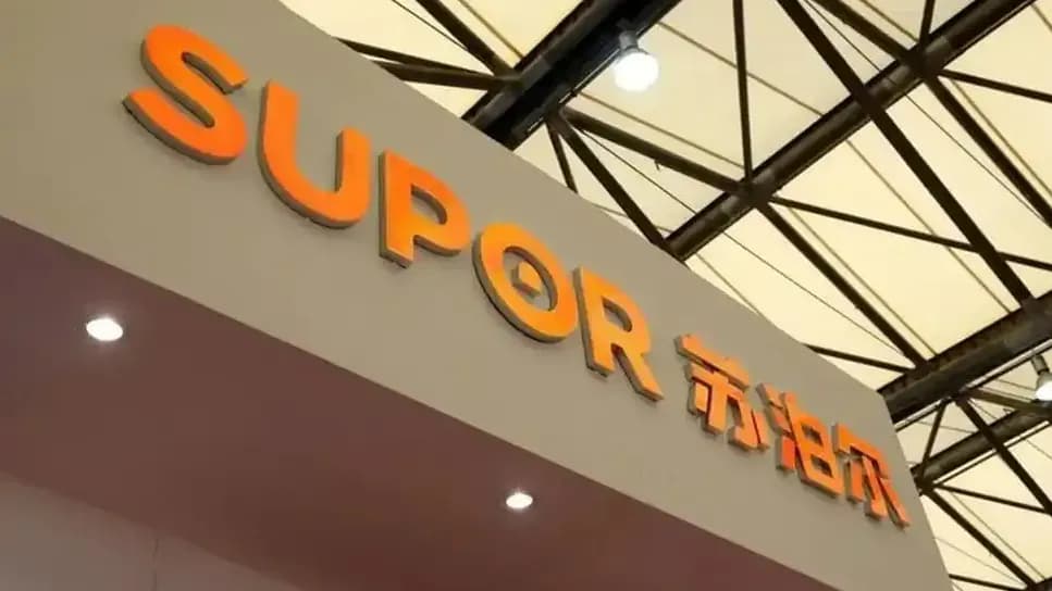 苏泊尔「勇闯男厕」翻车盘点:三起营销擦边事故摆一起看