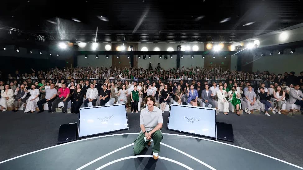 王一博东方美学造型来龙去脉:95周年盛典这场名场面怎么来的