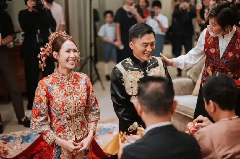 庄思明大婚敬茶满身黄金珠宝:浮夸还是真阔气,两派吵起来了